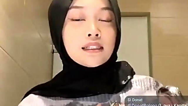 ( TELEGRAM : KEXMU ) Mandi Bareng Kak Sheii Melet Pejuin Anu Basah