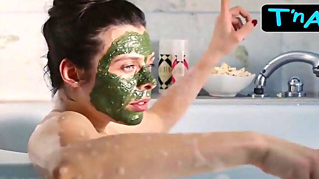 Margarita Breitkreiz Sexy Scene in Kaviar