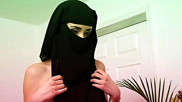 Violet Voss Secrets Behind Hijab.