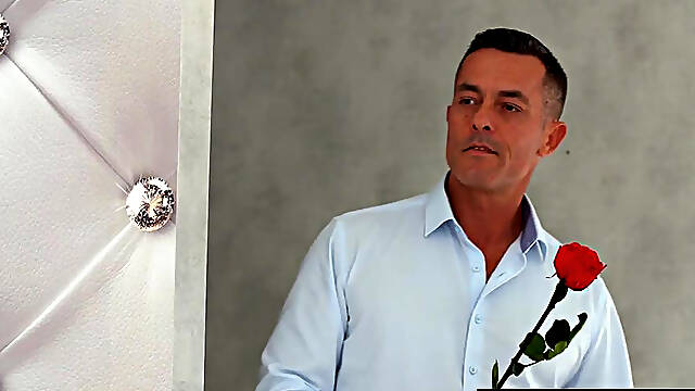 Sharon White Gives Boyfriend A Passionate Valentines Day Screw - S4:E3