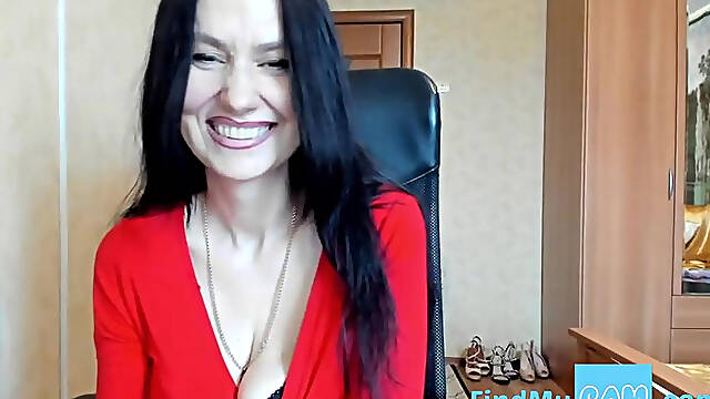Big-Titted Brunette Amateur Webcam Solo: I'm on Top!
