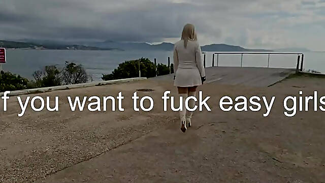 Ava, 28 years old, a very sexy businesswoman