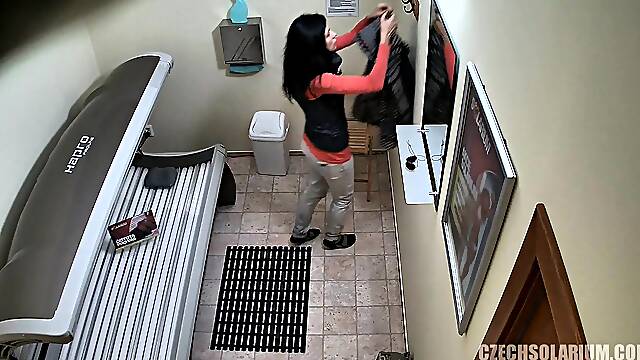 Huge Natural Tits in Solarium