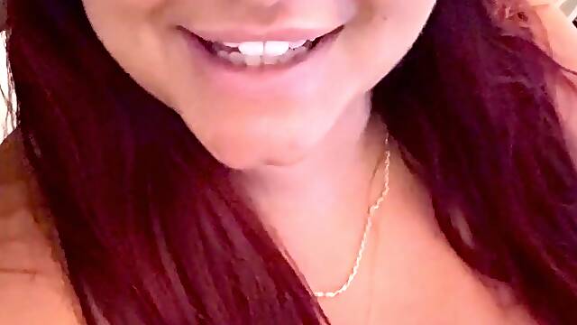 Big boobs milf masturbates with her dildo