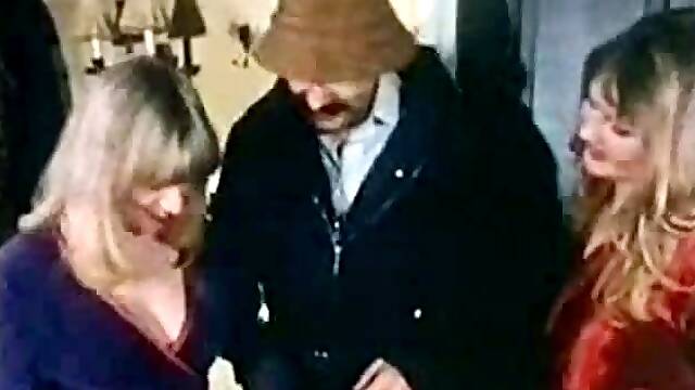 Busty amateur girlfriend group sex with facials