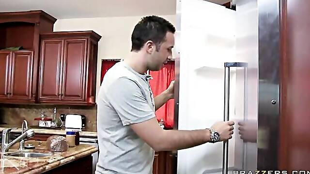 Blonde with perfect silicone tits Rhylee Richards likes sperm