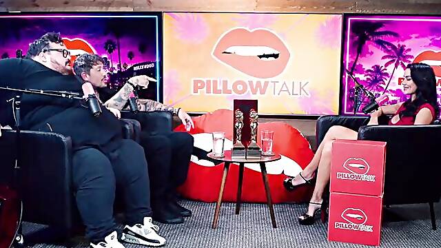 Flashy fancy bit - behind the scenes xxx - Pillow Talk