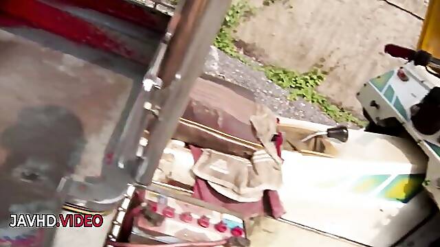Horny MILF Makes Her Girl Shake On Her Tongue