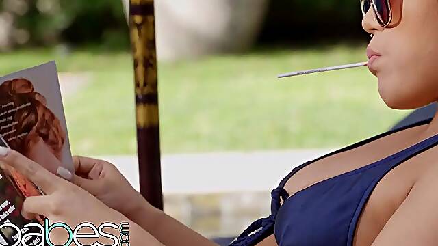 Stunners - Kendra Spade’s palace weekend turns naughty when the butler decides to take charge of her ass