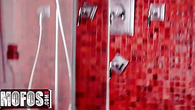 Pleasing Kyle Mason and Brooklyn Gray - cum in mouth xxx - Mofos