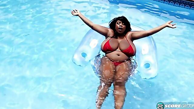 Titfucking action with crazy Maserati from Ebony Thots
