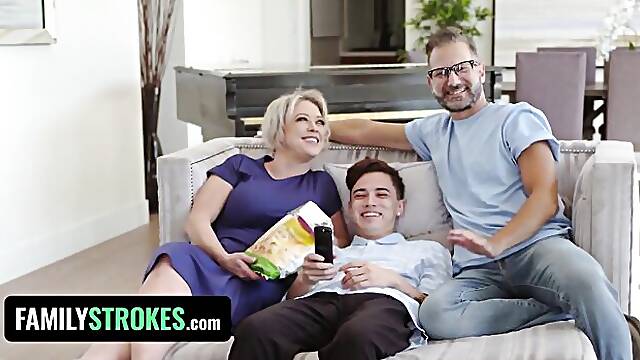 Desperate Dee Williams begs for impregnation