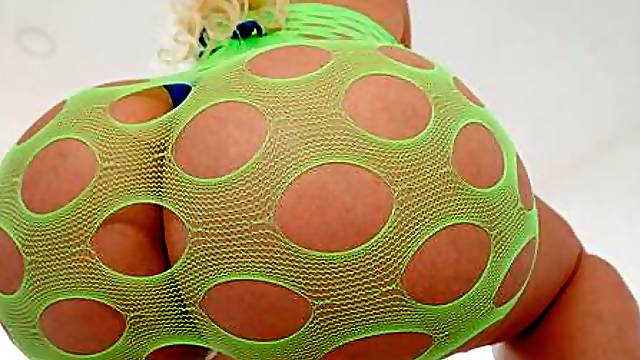 Blondies Perfect Booty