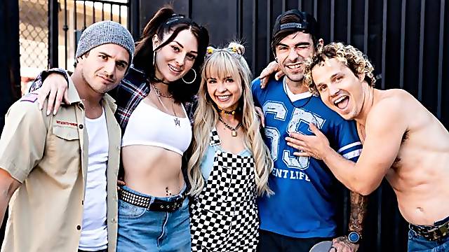 Pelo Rizado Teen, Asiaticas Flacas