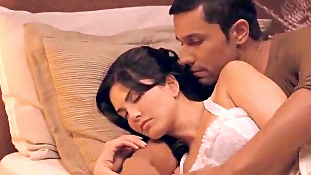 サニーレオーネ