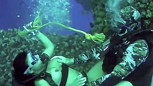 Mickaela And Lars Do Underwater Hardcore - Mickaela And Lars Do Underwater Hardcore