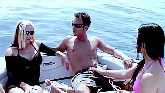 2 slut getting banged in a boat - MMM100