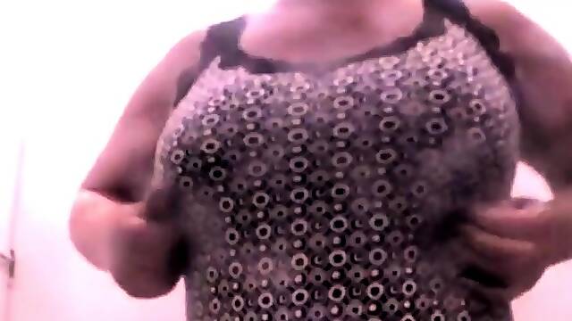 Spying stepmom during vacation (huge boobs)