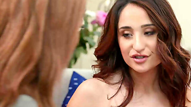 Isabella Nice makes her stepmom Bridgette B to forget all her stress