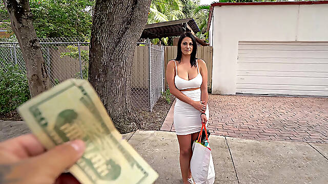 Cubano Follando, Vestido Publico