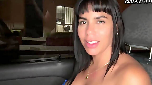 Big-assed Amazon Sayafit Gives Me Her Squirt And Anal On The First Date