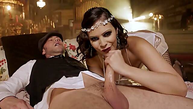 Liz Jordans juicy breakroom fuck ends in a big juicy pussy-eating surprise!