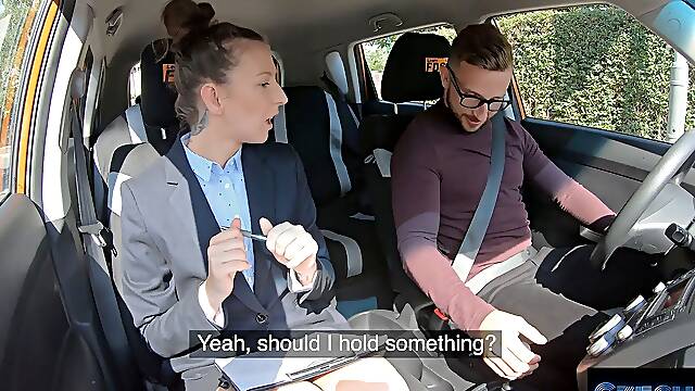 Czech sex - cougar driving instructor needs her snatch licked to calm her down
