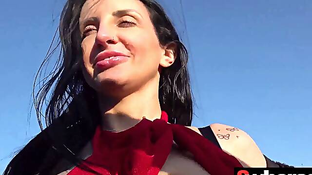 Peter Stallion picks up Vitoria Vontese for bareback anal car sex at Swhores
