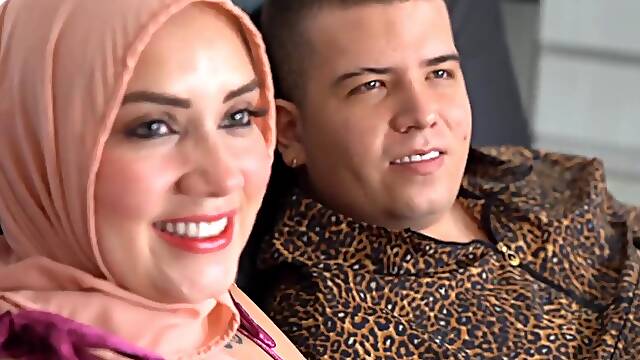 Mujer Follando A Un Hombre, Pellejos, Chica Chico