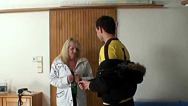70 years old blonde granny and big boy good giving it to