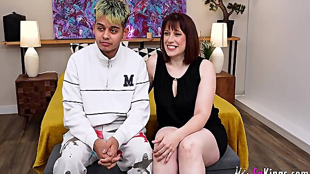 18 Years Vs Experienced Milf - Lucia Bianco Gives A Class To A Guy