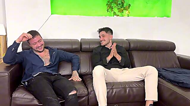 First Doble Penetration to Aaliyah Yasin!! Threeway With Hijab and Hard Sex