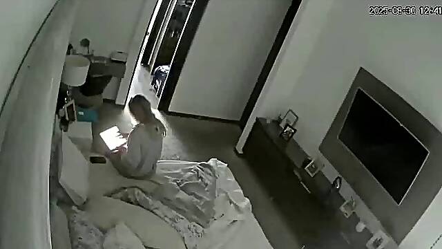 IPCAM – Busty Italian mom is addicted to masturbating