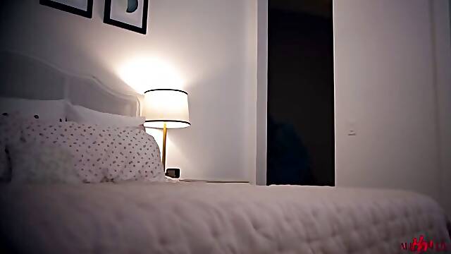 Bridgette B And Shyla Jennings The Investor