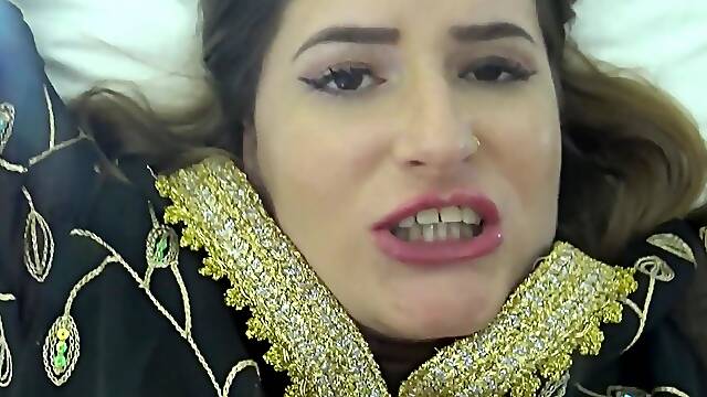 Fucking my sexy cute arab stepsister when parents are outside