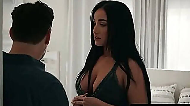 Milf Jennifer White gives a sensual handjob before riding and taking him