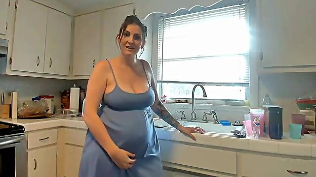 Kelly Payne - Passive and Submissive Pregnant Mom