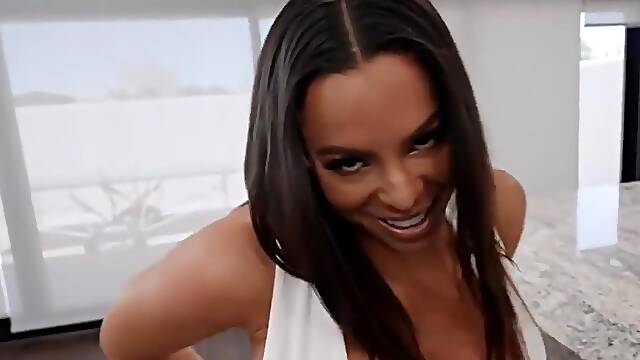 Xander Corvus And Luna Star In Girlfriend With A Big Ass Is Ready To Fuck Even On The Floor