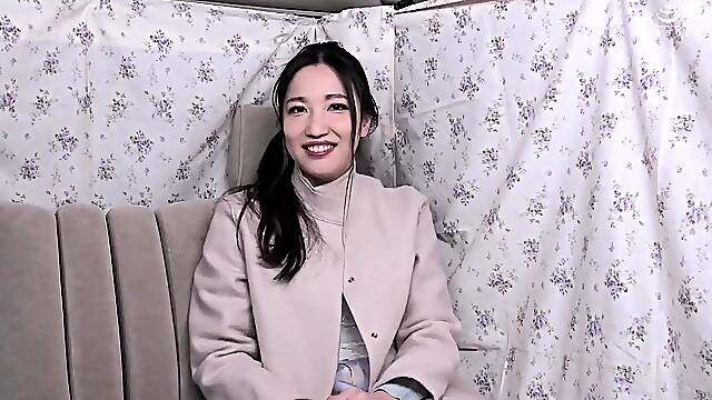 B2E1603-Pick up and fuck a mature celebrity wife