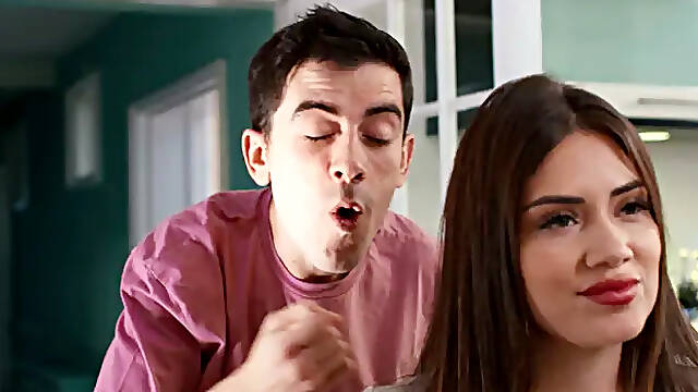 Brazzers: Sara Meets Jordi: A Roommate Romance