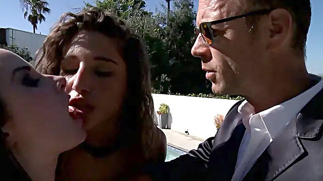 Rocco Siffredi: Roccos Big Tit Brunette Threesome