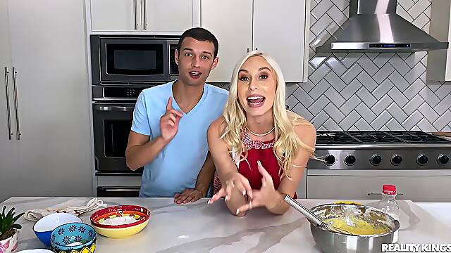 Tetona Realidad, Gina Gerson Mamadas, Rubia Tetona En La Cocina