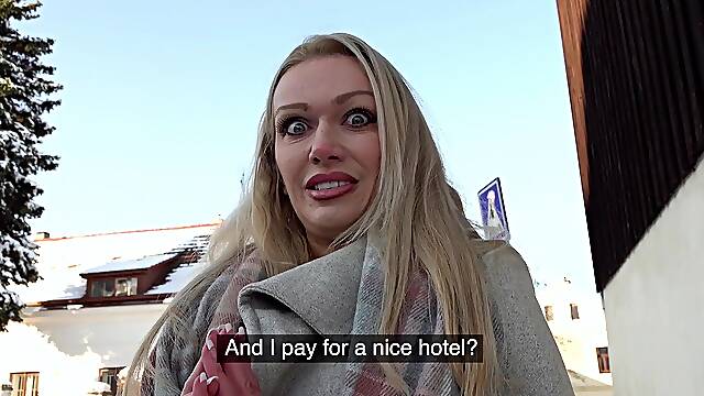 Amber Jaynes Wild Passion in Public Naughty Ride