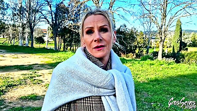 Victoria, 47 years old, the mother i'd like to fuck with very yummy boobs