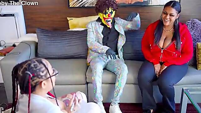 Ms. Berry Eats Cock & Snatch As This babe Enjoys The Three-some With Her Clients