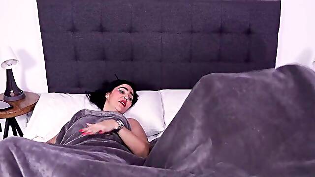 Stepson has a unequalled opportunity! - That guy shares a hotel couch with his large-bottomed stepmother