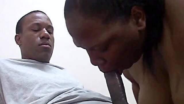 Large black with a mountainous booty has a hawt screw