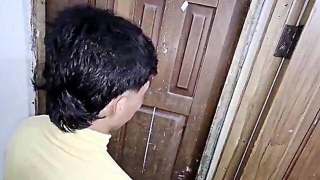 A aged nurse has sex with an naive and shy patient. This chab merely wanted medical attention but ended up having sex with the aged nurse in the doctors office.
