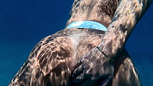 Underwater Shenanigans - Large Booty, Large Breasts Masturbation