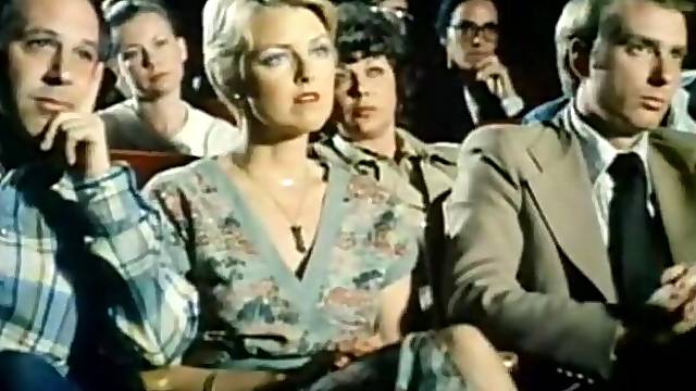 ジュリェット　アンダーソン, ケイ　パーカー, ママさんバレー